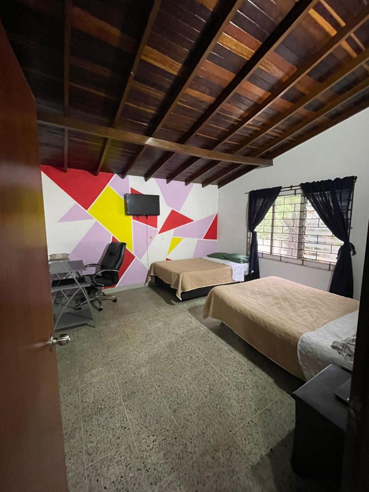 Pensión Urban Medellín